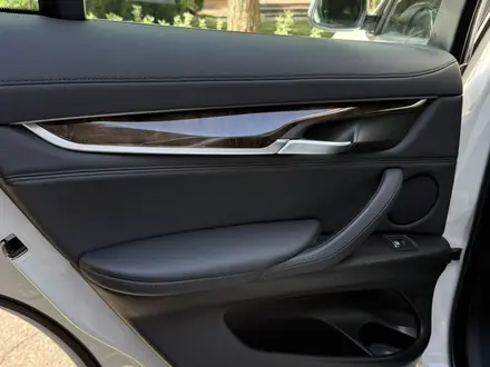 BMW X6 2016 года за 20 000 000 тг. в Алматы – фото 18