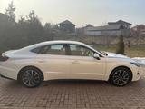 Hyundai Sonata 2022 года за 13 500 000 тг. в Алматы – фото 3