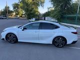 Toyota Camry 2024 года за 15 500 000 тг. в Тараз