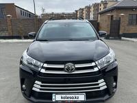 Toyota Highlander 2017 годаfor19 500 000 тг. в Атырау