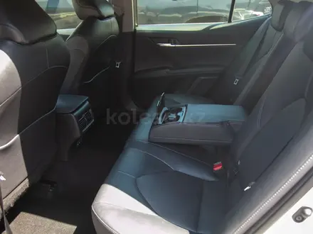 Toyota Camry 2023 года за 15 500 000 тг. в Алматы – фото 11