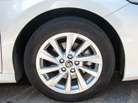 Toyota Camry 2023 года за 15 500 000 тг. в Алматы – фото 22