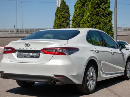 Toyota Camry 2023 года за 15 500 000 тг. в Алматы – фото 7