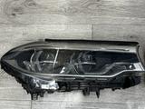 Комплект фара на BMW G30 Оригинал за 99 000 тг. в Алматы