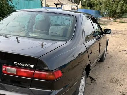 Toyota Camry 1998 года за 3 500 000 тг. в Аксу – фото 2