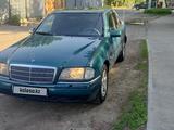 Mercedes-Benz C 180 1995 года за 1 400 000 тг. в Алматы – фото 2