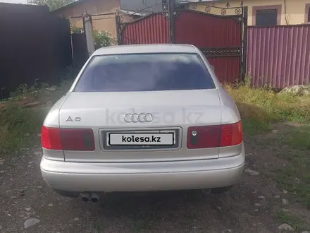 Audi A8 1995 года за 1 800 000 тг. в Алматы – фото 2