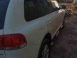 Volkswagen Touareg 2004 года за 3 000 000 тг. в Кызылорда – фото 4
