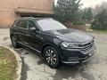 Volkswagen Touareg 2022 года за 29 500 000 тг. в Алматы