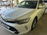 Toyota Camry 2017 годаfor13 200 000 тг. в Шымкент