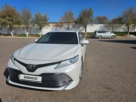 Toyota Camry 2018 года за 13 800 000 тг. в Шымкент – фото 5