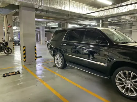 Cadillac Escalade 2018 года за 29 300 000 тг. в Алматы – фото 20