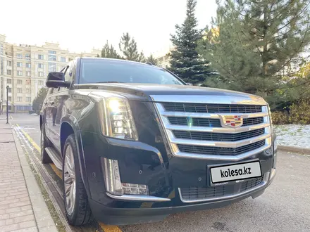 Cadillac Escalade 2018 года за 29 300 000 тг. в Алматы – фото 3