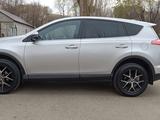 Toyota RAV4 2018 года за 10 900 000 тг. в Актобе – фото 5