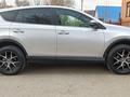 Toyota RAV4 2018 года за 10 900 000 тг. в Актобе – фото 6