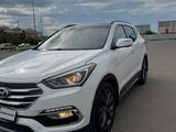 Hyundai Santa Fe 2017 года за 8 500 000 тг. в Уральск