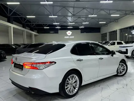 Toyota Camry 2019 года за 14 300 000 тг. в Шымкент – фото 4