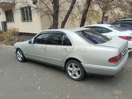 Mercedes-Benz E 280 1996 года за 2 100 000 тг. в Семей – фото 4