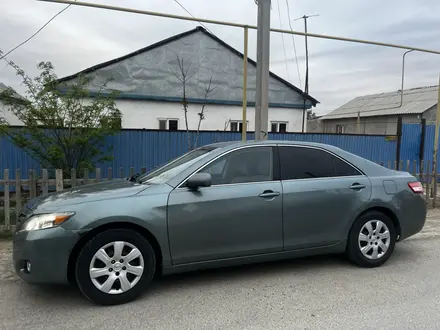 Toyota Camry 2009 года за 4 000 000 тг. в Атырау – фото 2