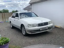Nissan Gloria, 1998