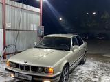 BMW 520 1990 года за 1 500 000 тг. в Караганда – фото 2