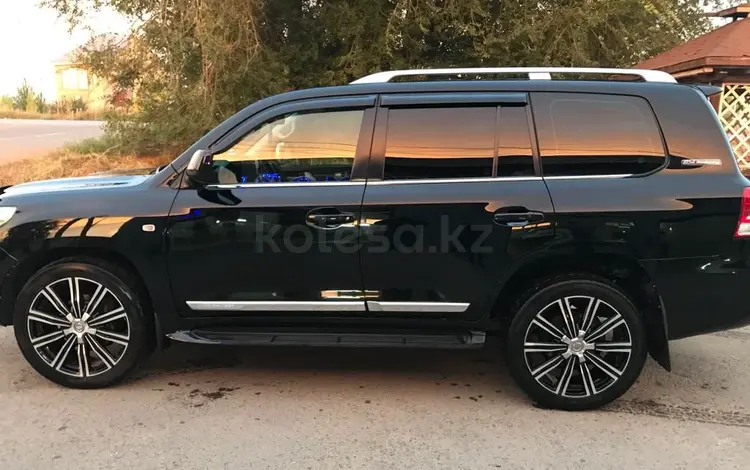 Toyota Land Cruiser 2011 года за 22 000 000 тг. в Уральск