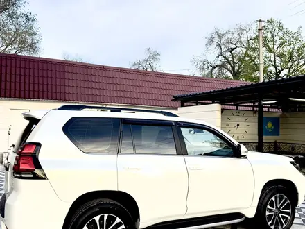 Toyota Land Cruiser Prado 2018 года за 31 000 000 тг. в Алматы – фото 7