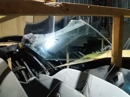 Стекла дверные, кузова крыши за 12 500 тг. в Алматы
