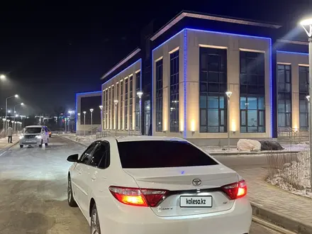 Toyota Camry 2015 года за 5 800 000 тг. в Жанаозен – фото 3