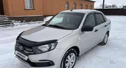 ВАЗ (Lada) Granta 2190 2022 года за 4 500 000 тг. в Атбасар – фото 2