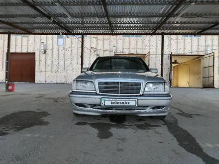 Mercedes-Benz C 180 1998 года за 3 000 000 тг. в Сатпаев – фото 2