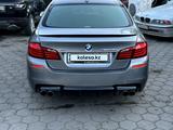 BMW 520 2011 года за 7 500 000 тг. в Караганда – фото 2