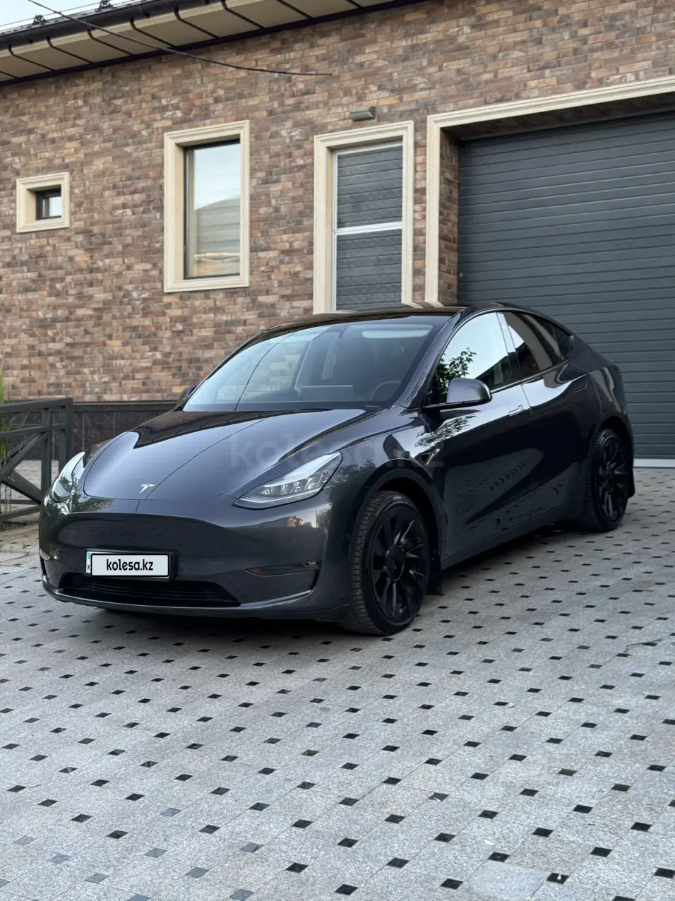 Tesla Model Y, 2022