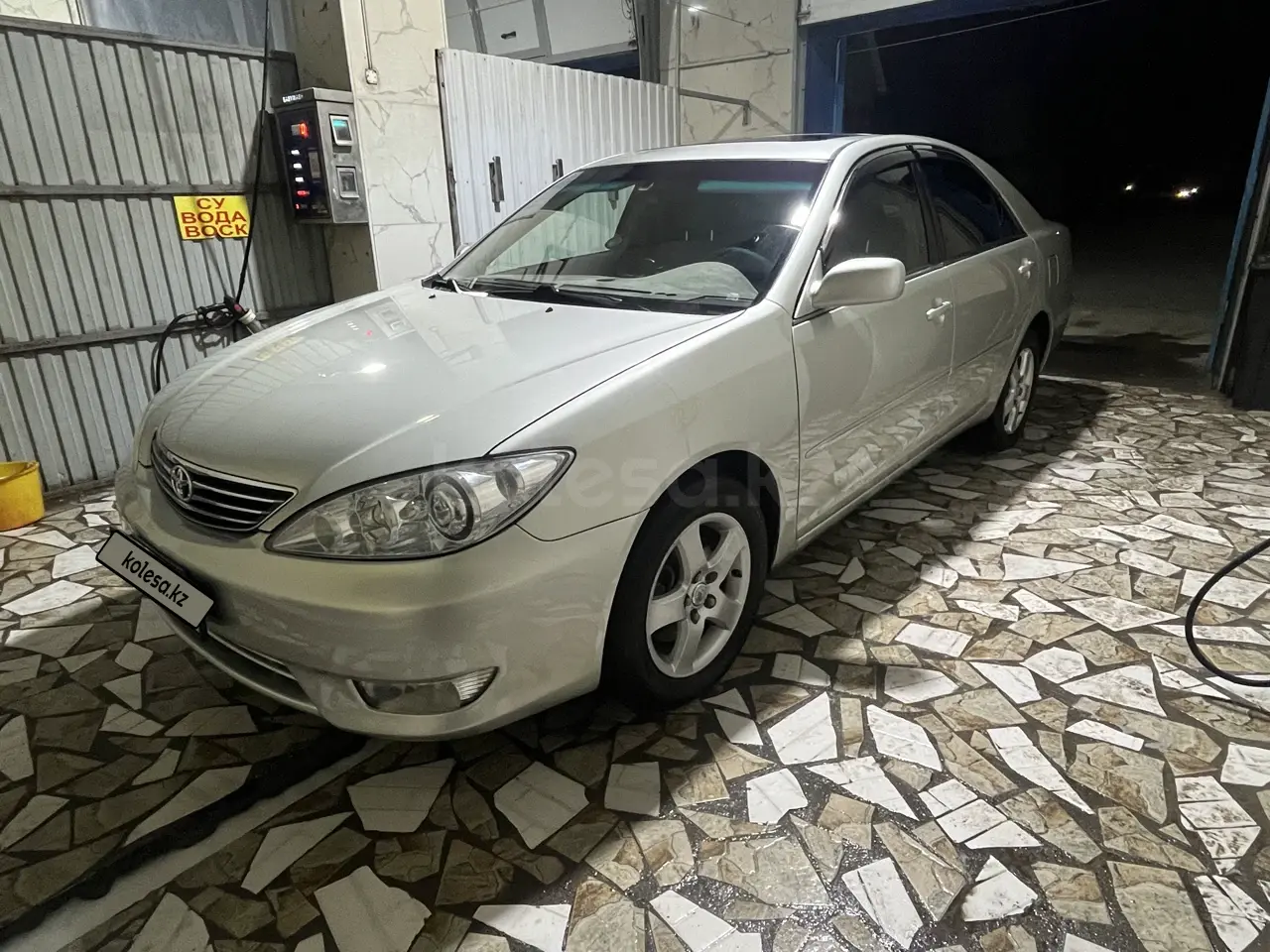 Toyota Camry, 2005