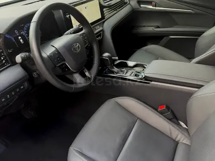 Toyota Camry 2025 года за 24 500 000 тг. в Алматы – фото 4