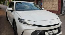 Toyota Camry 2025 года за 24 500 000 тг. в Алматы – фото 2