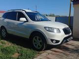 Hyundai Santa Fe 2012 годаүшін9 000 000 тг. в Уральск