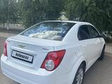 Chevrolet Aveo 2015 года за 4 000 000 тг. в Уральск – фото 3
