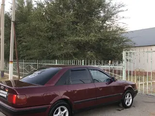Audi 100