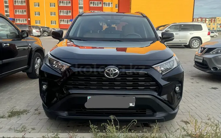 Toyota RAV4 2022 года за 17 000 000 тг. в Актобе