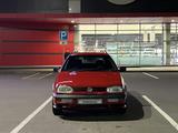 Volkswagen Golf 1996 года за 1 350 000 тг. в Астана – фото 2