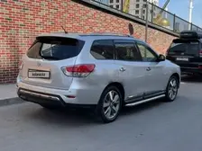 Nissan Pathfinder, 2015