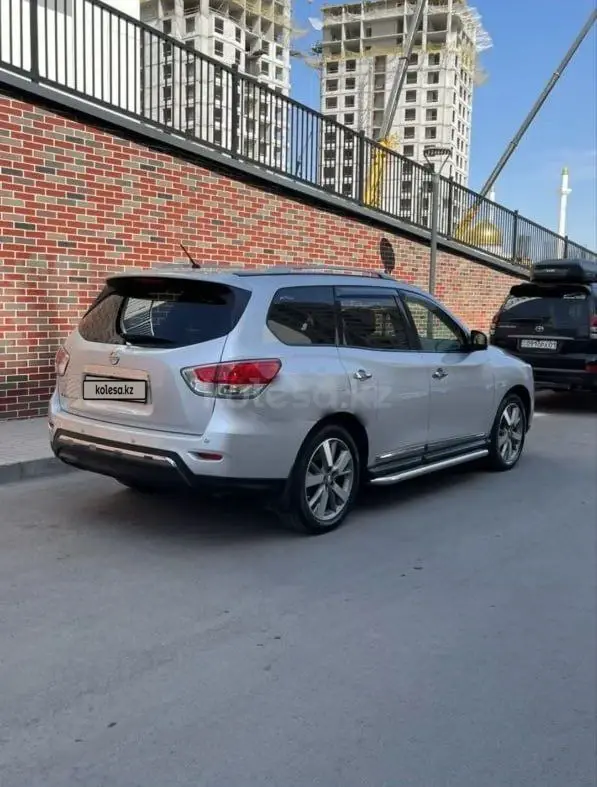 Nissan Pathfinder, 2015