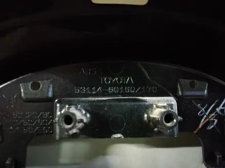 Решетка радиатора не под камеру Land Cruiser 200 16-21 (Бу оригинал) за 60 000 тг. в Алматы – фото 7
