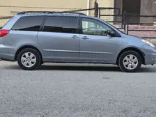 Toyota Sienna, 2009