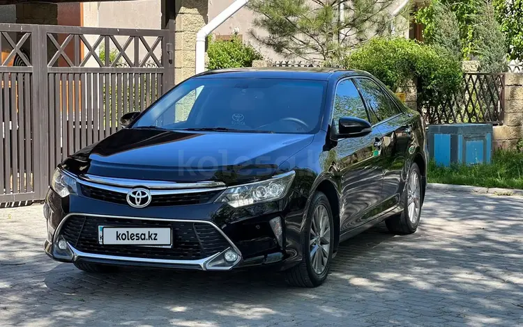 Toyota Camry 2017 года за 13 100 000 тг. в Шымкент