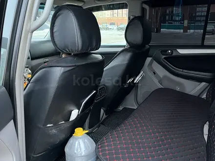 Toyota 4Runner 2005 года за 8 800 000 тг. в Актобе – фото 3
