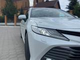 Toyota Camry 2018 года за 13 999 999 тг. в Караганда – фото 4