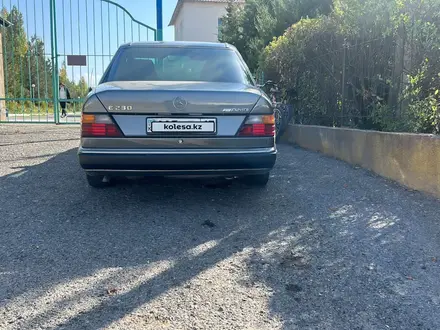 Mercedes-Benz E 230 1993 года за 1 450 000 тг. в Шымкент