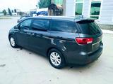 Kia Carnival 2015 годаfor12 500 000 тг. в Астана